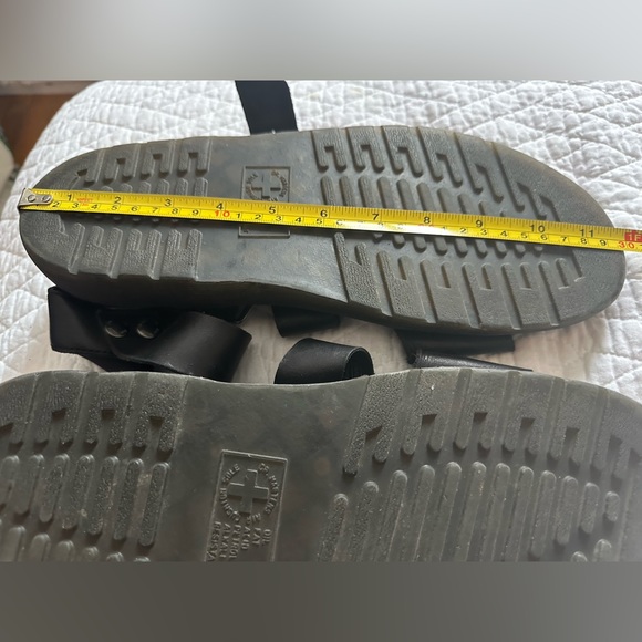 Dr Martens - Picture 3 of 15